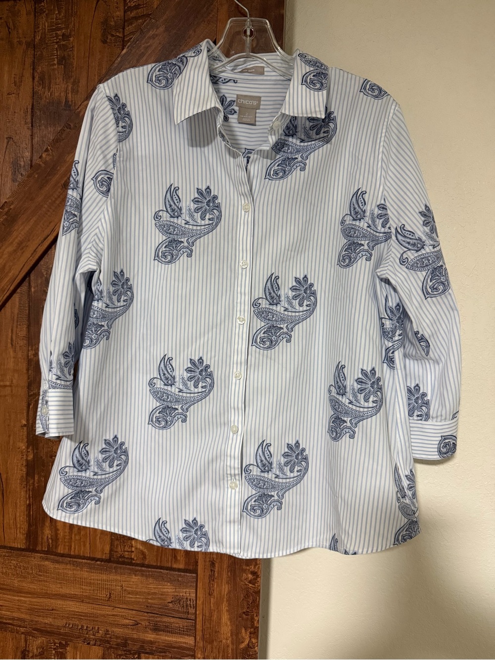 Chico's No Iron  Blue Paisley Stripes Women 3/4 sleeve Blouse Size 2 -US XL